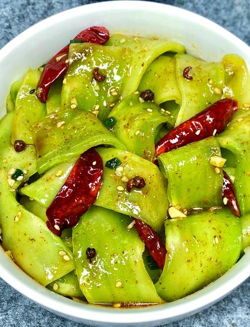 泡莴笋怎么做？家常做法有哪些？-图2