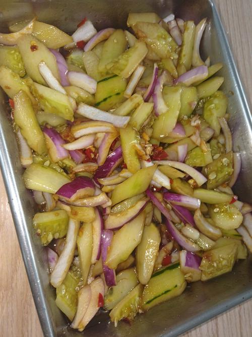 家常西红柿黄瓜洋葱怎么炒才好吃?-图3 家常西红柿黄瓜洋葱怎么炒才好吃?-图3