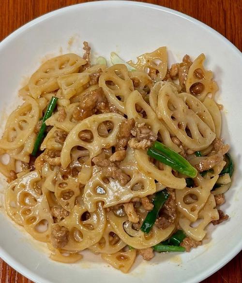 肉炒藕尖怎么做?家常做法有哪些?-图1 肉炒藕尖怎么做?家常做法有哪些?-图1