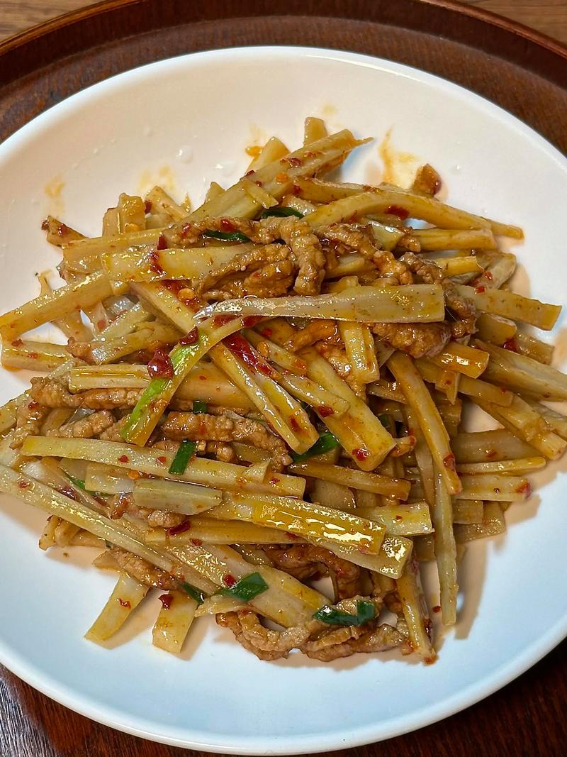 肉炒藕尖怎么做?家常做法有哪些?-图2 肉炒藕尖怎么做?家常做法有哪些?-图2