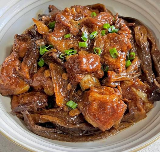 排骨海鲜菇怎么做最好吃？-图2