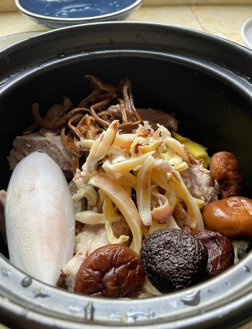 肉炖墨鱼的做法大全家常-图1 肉炖墨鱼的做法大全家常-图1