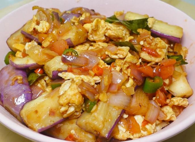 茄子炒鸡蛋怎么做才好吃?-图3 茄子炒鸡蛋怎么做才好吃?-图3
