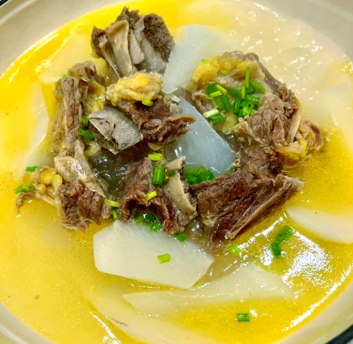 家常炖牛骨汤怎么做才好喝?-图1 家常炖牛骨汤怎么做才好喝?-图1