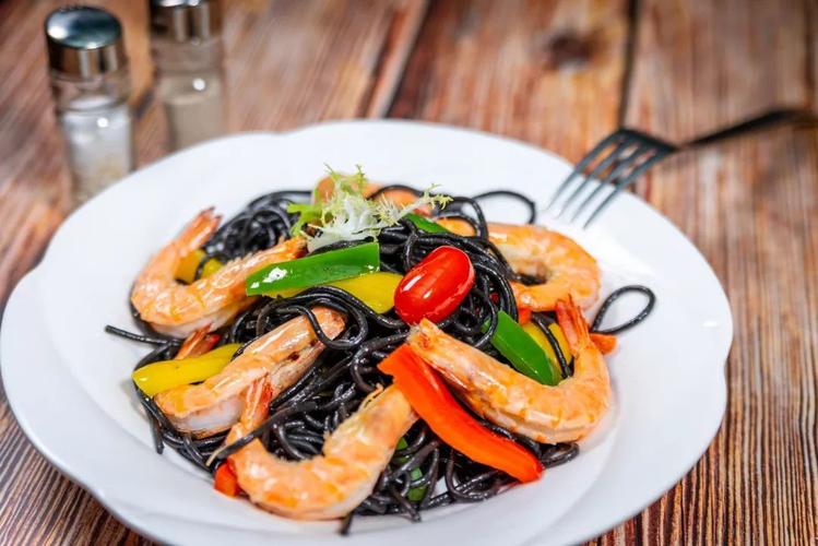 海鲜墨鱼面配什么酱料最搭？-图2