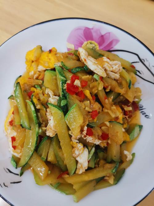 南瓜炒鸡蛋怎么做才好吃？-图1