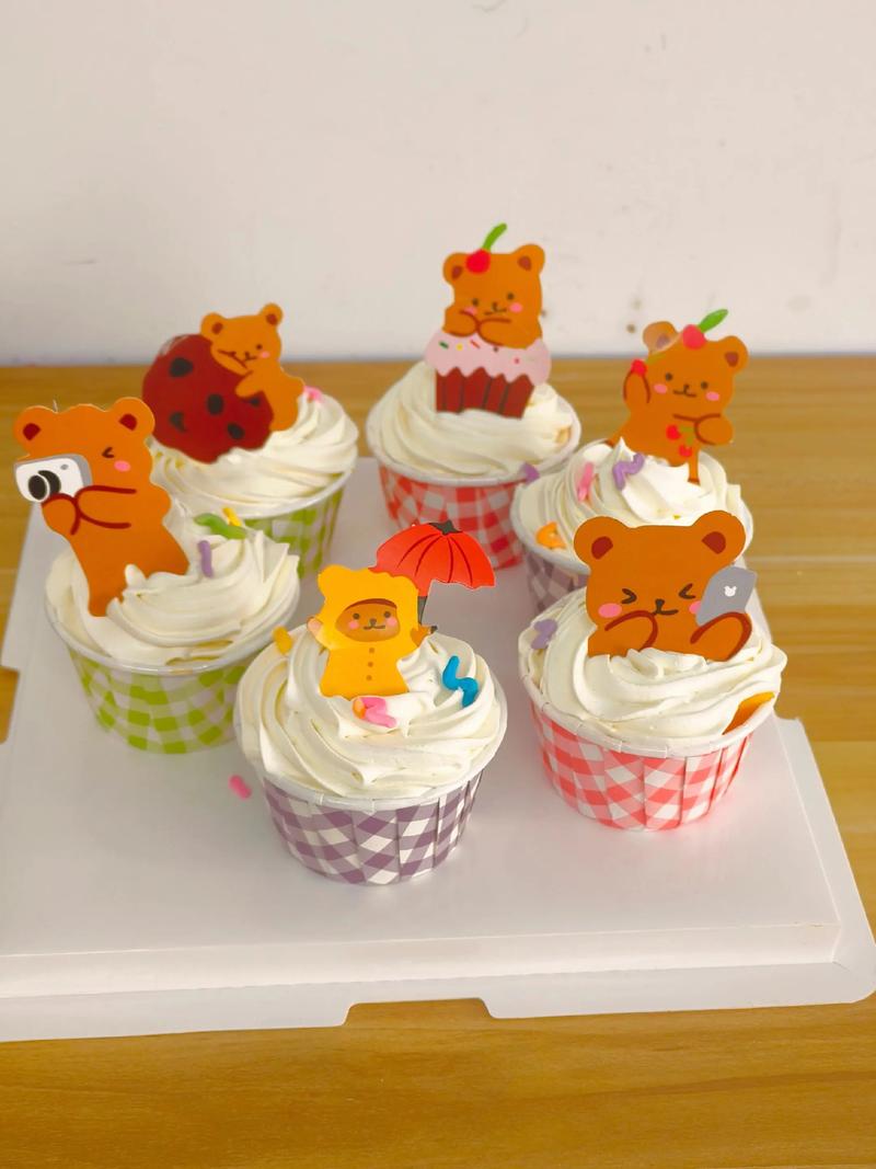 宝宝巴士纸杯蛋糕怎么做的呀？-图1