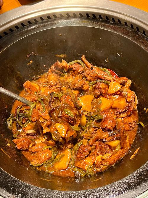 排骨炖鸡怎么做才好吃?-图1 排骨炖鸡怎么做才好吃?-图1