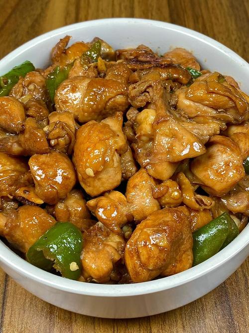 小鸡腿怎么炒才好吃?家常做法有哪些?-图3 小鸡腿怎么炒才好吃?家常做法有哪些?-图3