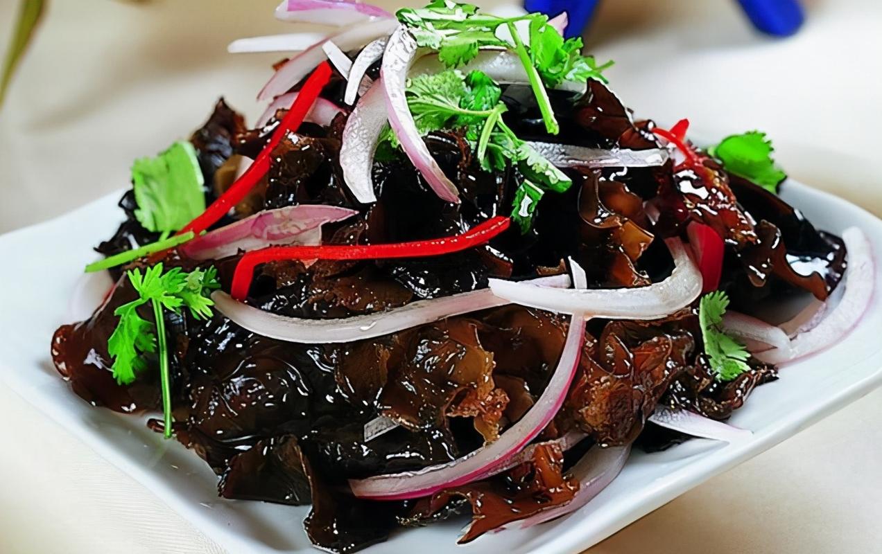 家常炒洋葱木耳怎么做才好吃？-图2