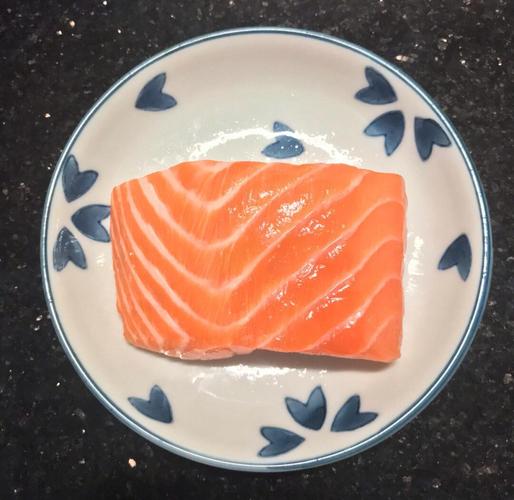 八个月宝宝辅食怎么加三文鱼？-图2