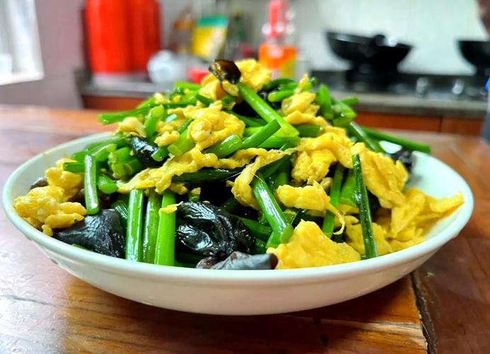 木耳韭菜怎么做最下饭？-图2