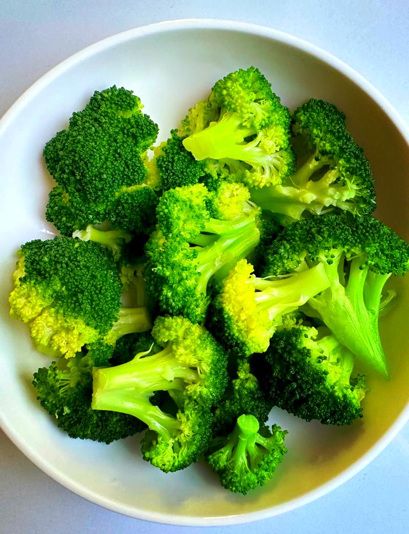 十个月宝宝辅食西兰花怎么做？-图2