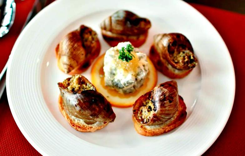 海鲜酱法式蜗牛，是中西混搭还是黑暗料理？-图2