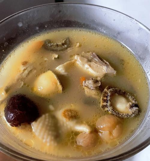 鲍鱼海鲜汤怎样炖才最鲜？-图1