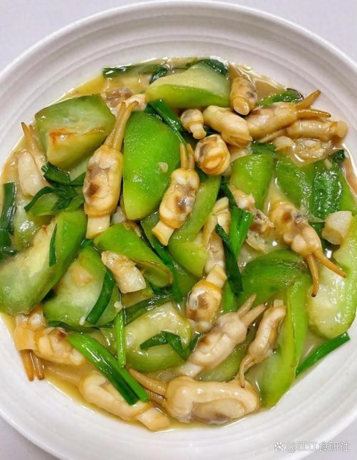 炒海鲜配什么青菜窍门-图3