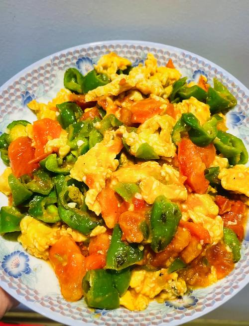 青椒西红柿家常做法有哪些？-图1