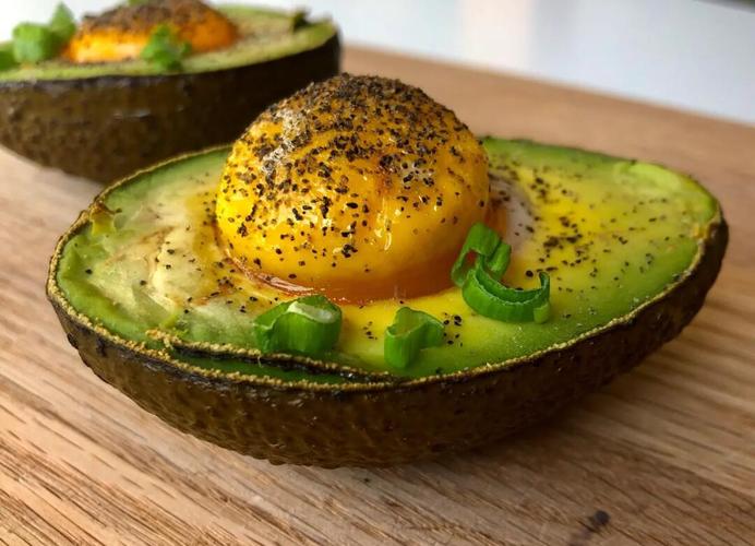 四个月宝宝能吃牛油果辅食吗？-图2