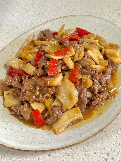 牛肉海鲜菇红烧怎么做才好吃？-图2