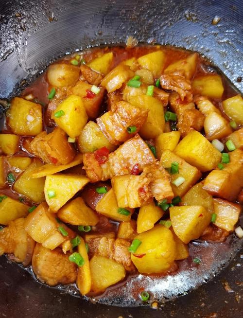 红烧土豆肉怎么做才好吃？-图1
