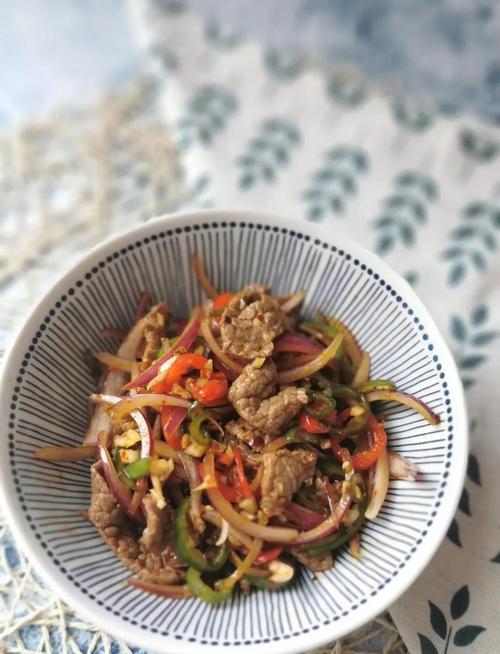 家常洋葱牛肉怎么做才好吃？-图2