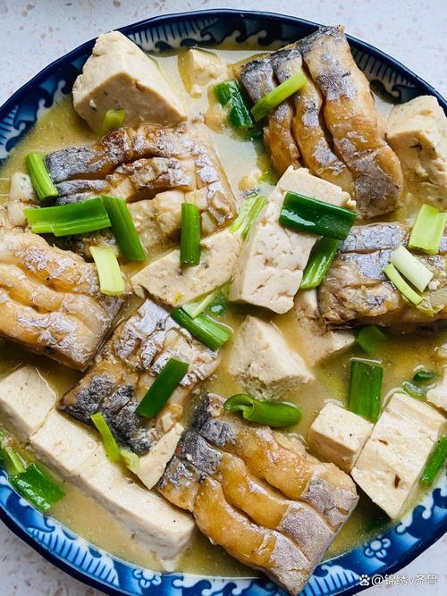 海鲜豆腐鱼的简单做法-图1