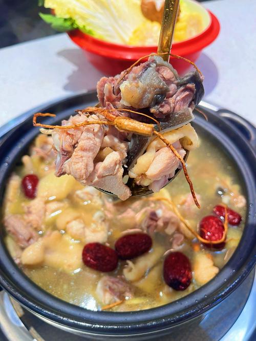 海鲜鸡汤怎么做才鲜？-图1