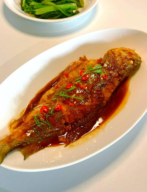 糖醋黄鱼怎么做才酸甜入味？-图1