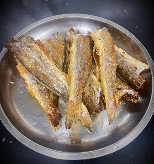 糖醋黄鱼怎么做才酸甜入味？-图2