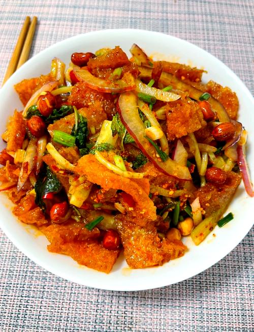 泡椒猪皮怎么做？家常做法有哪些？-图1