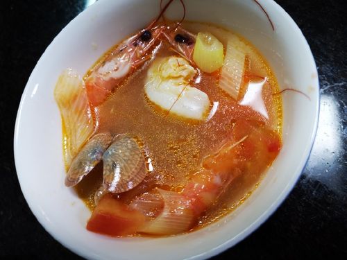 番茄海鲜汤，如何做出家的味道？-图2