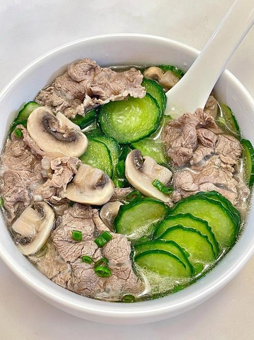 老黄瓜汤怎么做？家常做法有哪些？-图2