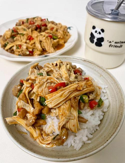 红烧腐竹怎么做？家常做法有哪些？-图2