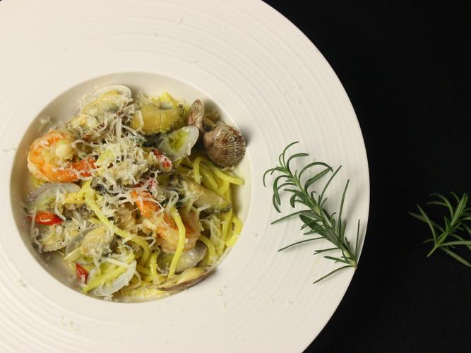 海鲜意面搭什么汤更搭？-图2