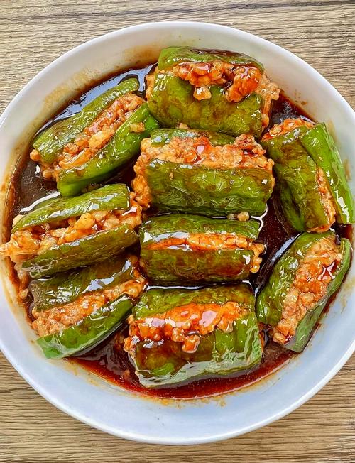 肉馅虎皮尖椒怎么做才入味？-图2