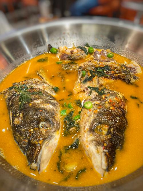 水煮活鱼能加海鲜一起煮吗？-图2