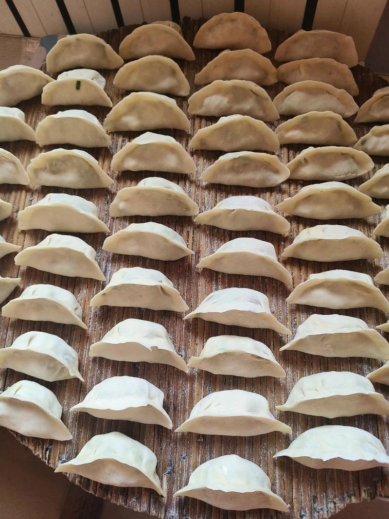 韭菜鸡蛋和海鲜能一起吃吗？-图2