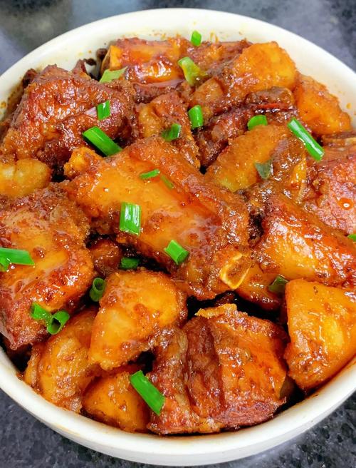 红烧土豆排骨怎么做才软烂入味？-图2