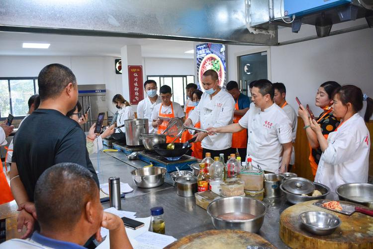 重庆海鲜厨师哪里学?-图2 重庆海鲜厨师哪里学?-图2