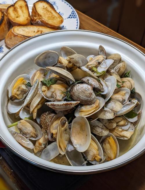 海鲜烹制选哪种白酒更合适？-图1