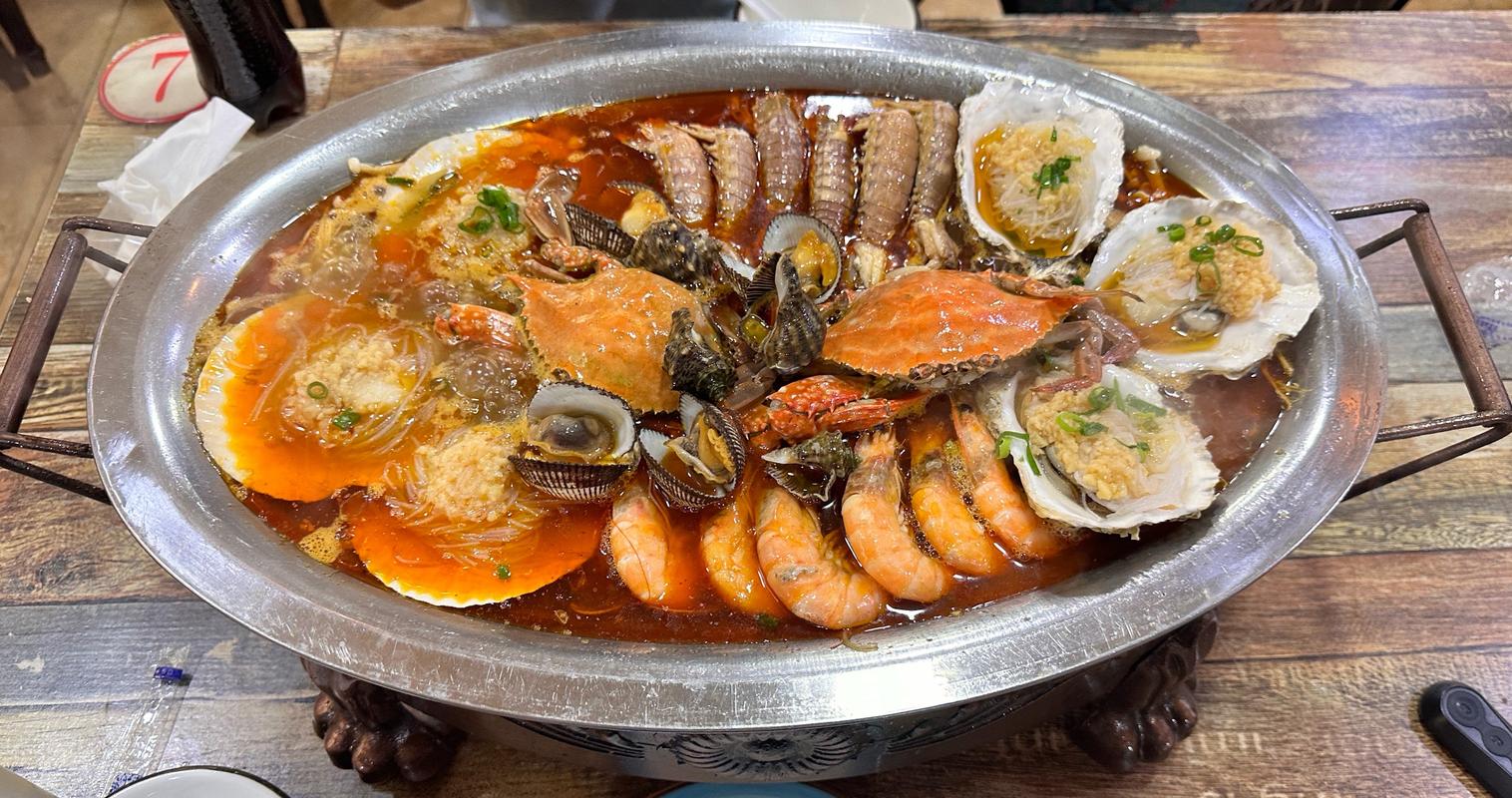 水煮海鲜大杂烩的图片-图2