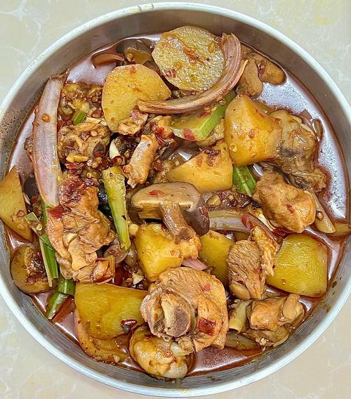 家常清炖全鸡怎么做才全家爱吃？-图1