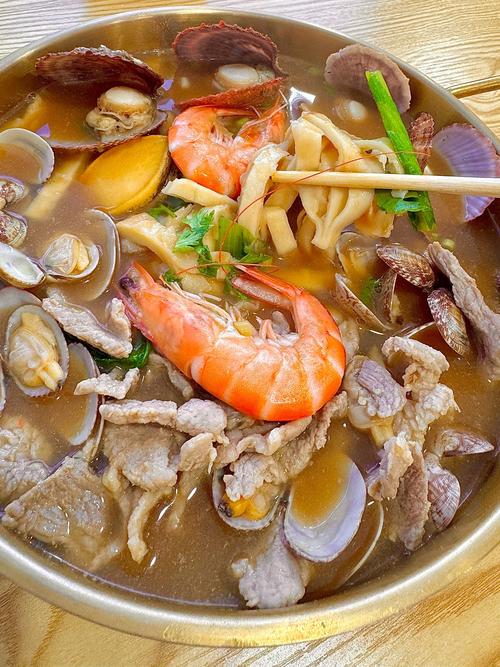 鲜肉海鲜豆芽烩饼怎么做好吃？-图2