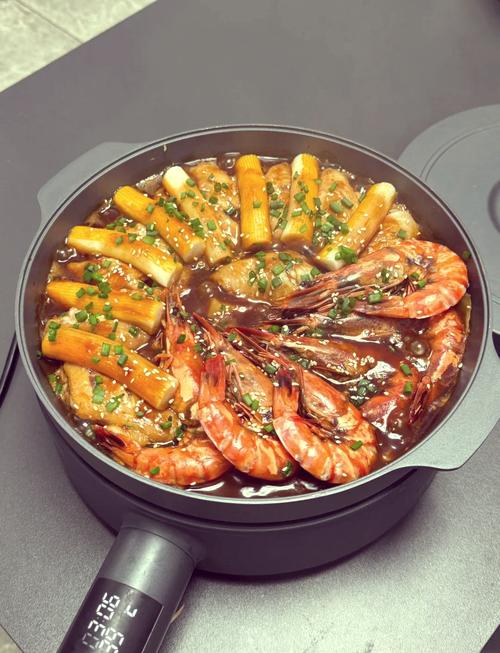 海鲜焖锅怎么做才好吃?-图1 海鲜焖锅怎么做才好吃?-图1