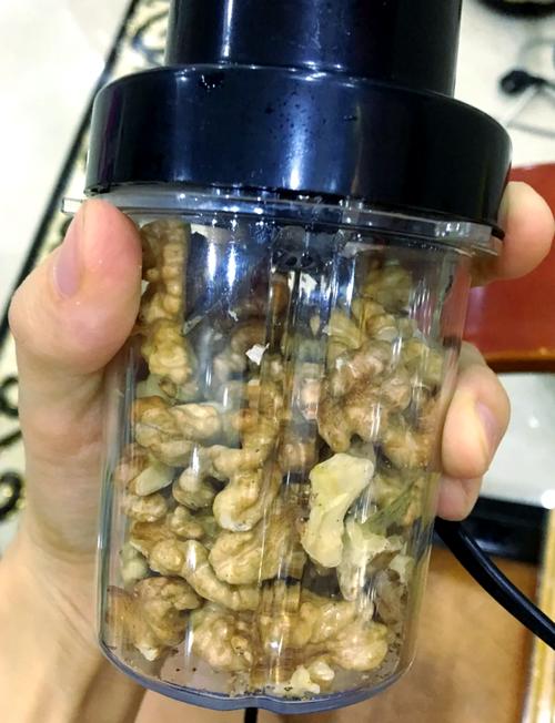 宝宝辅食核桃粉怎么做好？-图1