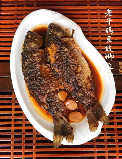 家常焖鲫鱼怎么做才好吃？-图2