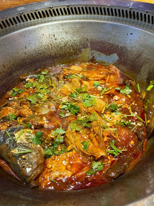 家常炖鱼这样做，为何炖出的鲤鱼更入味？-图2