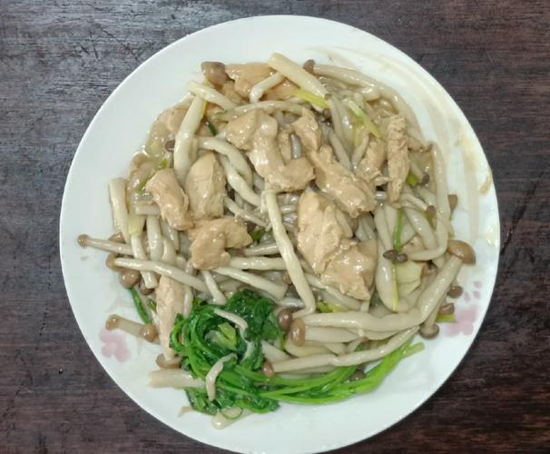 海鲜菇鸡肉的做法窍门-图2