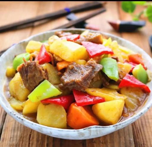 家常咖喱土豆牛肉，如何炖出软糯入味？-图1