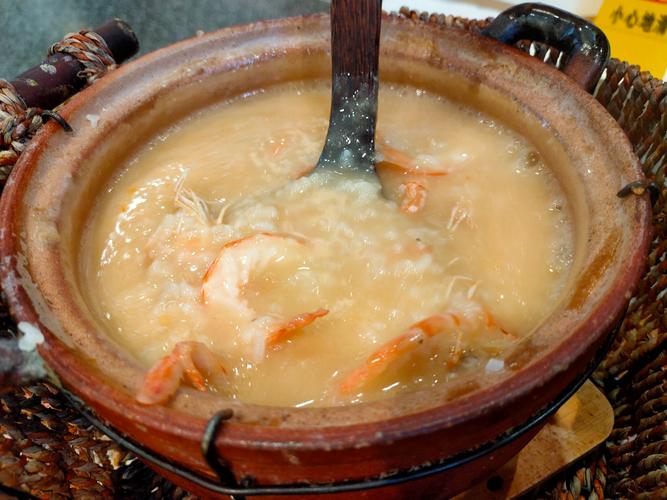 电饭煲干贝海鲜粥怎么做？-图3